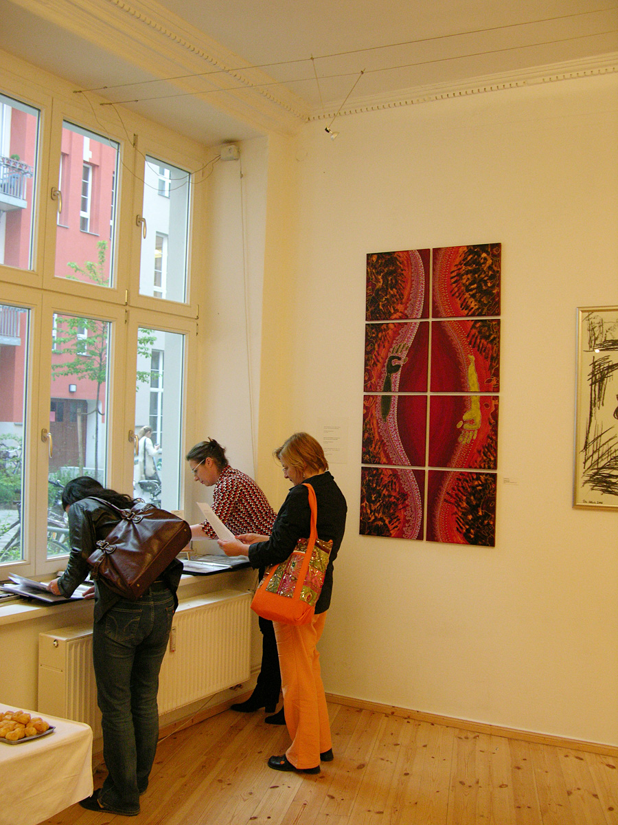 Galerie Kraftwerk, Berlin-Mitte, 2006 - exposition " Amour et Mort". Au mur, Nomade N-1840 (multiptyque de 8 pièces).